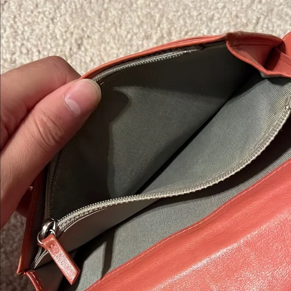 EUC Chanel Orange Quilted Patent Leather Women's Wallet - Picture 6 of 7